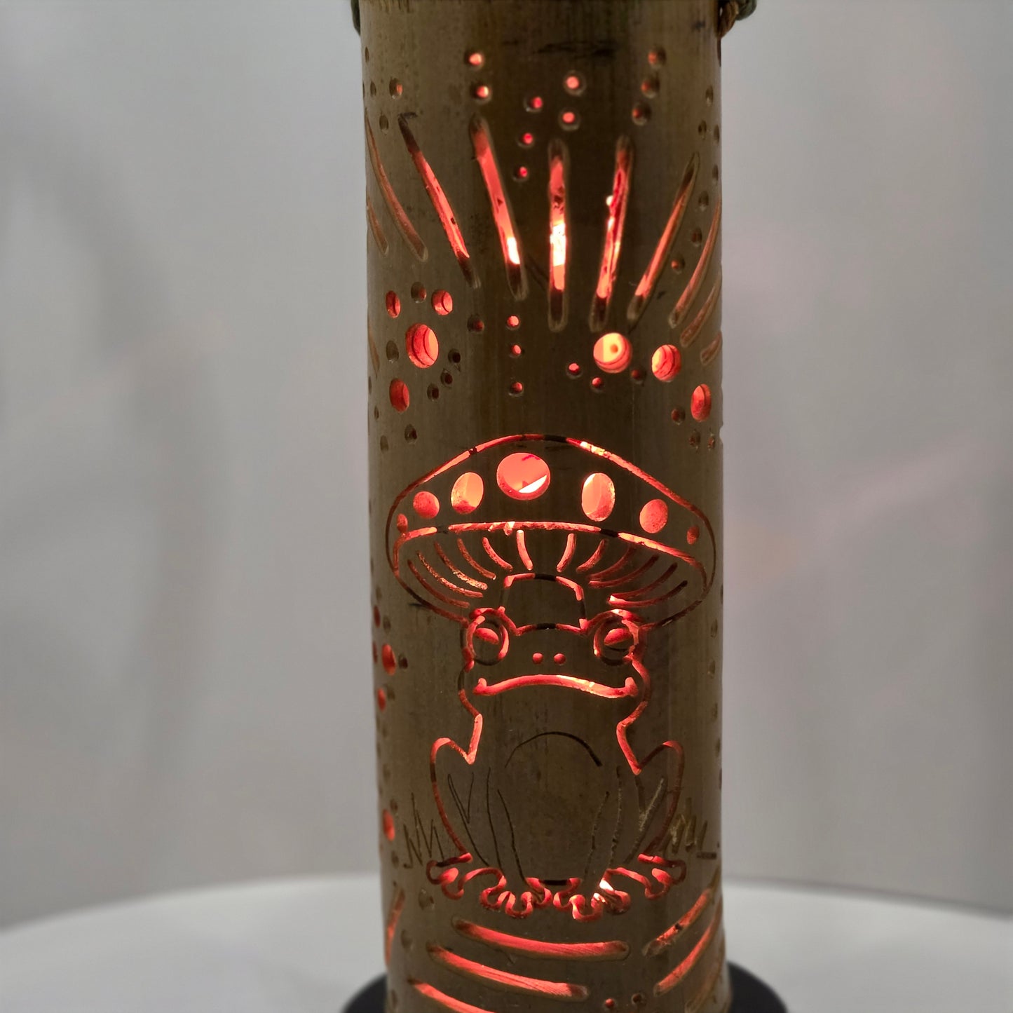 Bamboo Lantern - Mushroom Frog